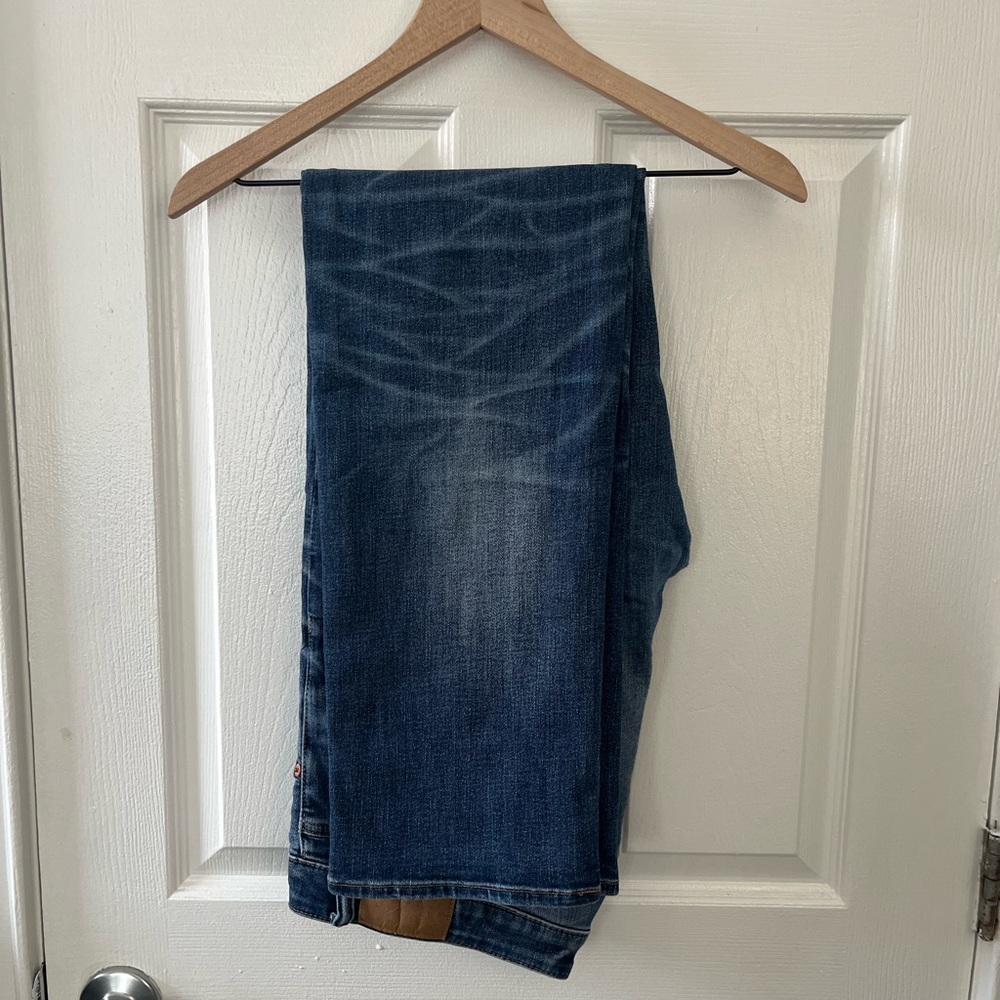 American Eagle Outfitters Original Straught Dark Blue Jeans